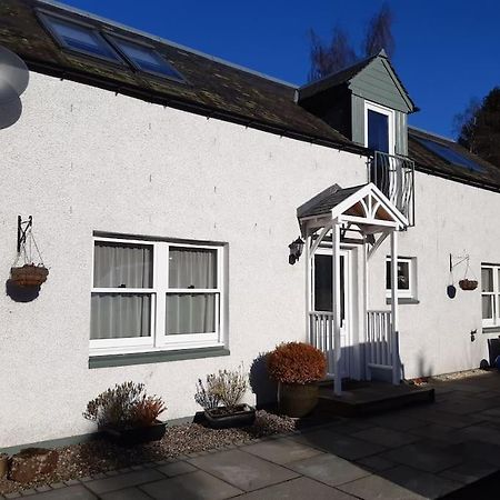 Вилла Pinewood Cotage - Country Walks And Relaxation Blairgowrie and Rattray Экстерьер фото